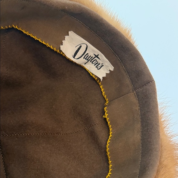 Vintage real fur hat apres ski aspen beret Courchevel NYC glam puffer hat - Picture 9 of 9